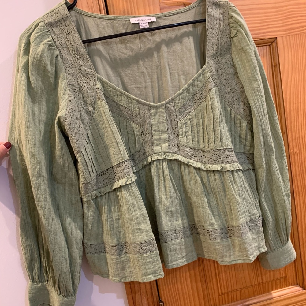 American eagle flowy top